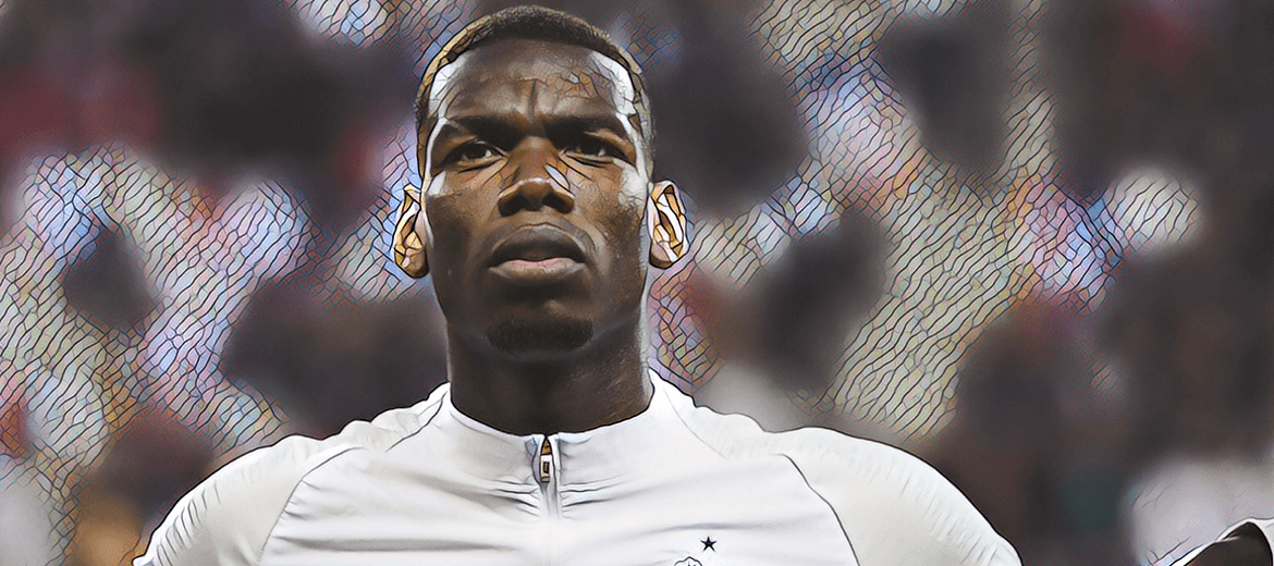 paul pogba durante un partido con la selección francesa